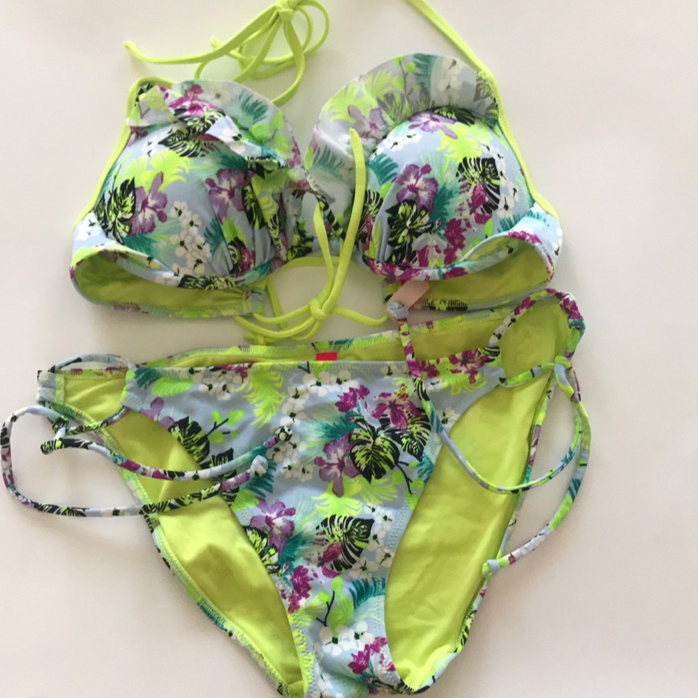 Victoria’s Secret Bombshell/Push-Up Bikini Small